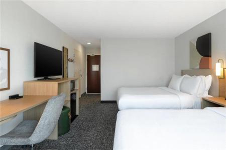 Hilton Garden Inn - 32