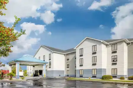 Baymont by Wyndham Pooler/Savannah - 1