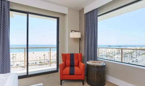 The Waterfront Beach Resort, A Hilton - 120