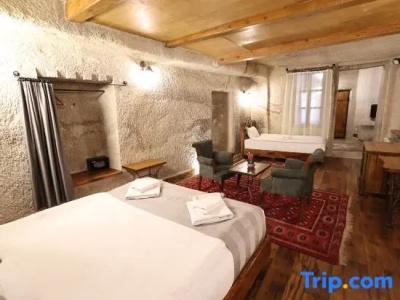 Sarnich Cave Suites - 162