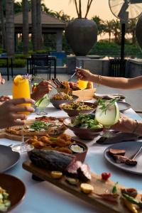 Dusit Thani Lakeview Cairo - 14