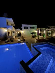 Oasis Beach Club - 10
