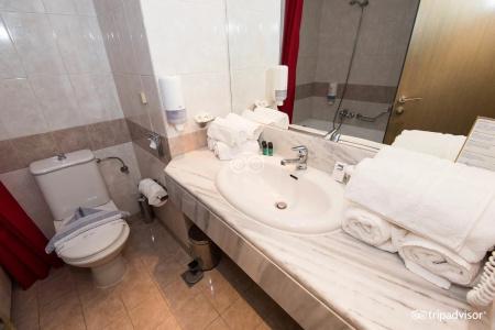 Kipriotis Hippocrates - Adults Only - 10