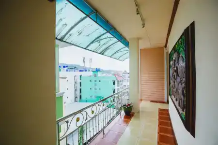 RK Guesthouse - 11