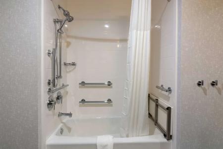Hampton Inn & Suites Dallas East - 71