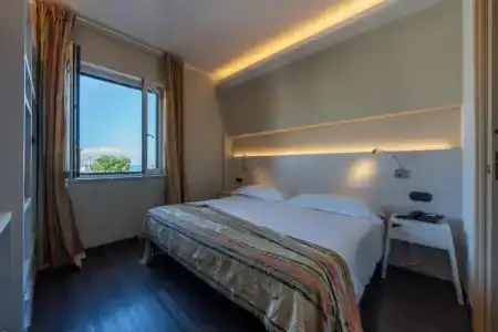 Central - 105