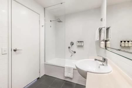 Adina Apartment Barrack Plaza - 108