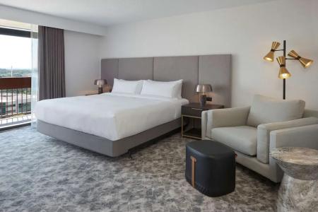 Hilton/Meadowvale - 110