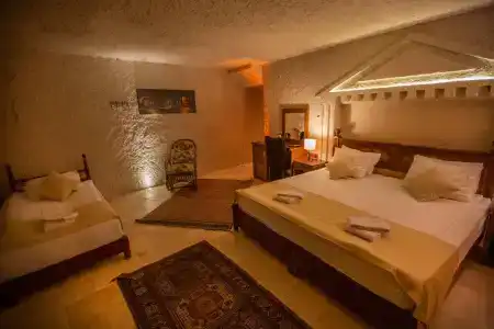 Hermes Cave - 3