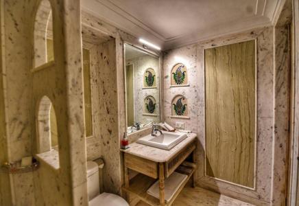 Nirbana Palace - A Heritage and Spa - 26