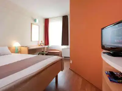 ibis Bonn - 54
