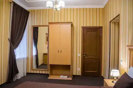 Дворянский - 48