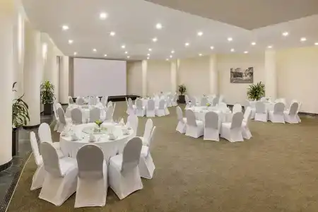 Melia Danang Beach Resort - 21