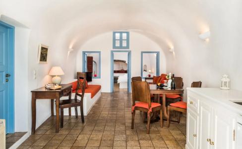 Pantelia Suites - 150