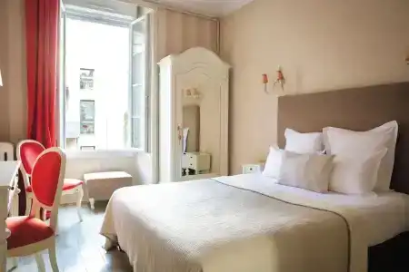 Hôtel Du Mail - 100