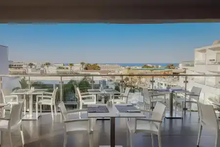 Tasia Maris Oasis - 40