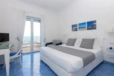 Relais Maresca Luxury Small - 2