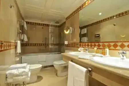 Parco Dei Principi Grand & Spa - 11