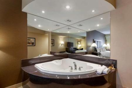 Best Western Plus Inn & Suites - 63