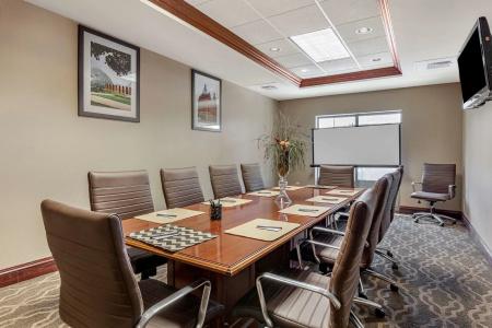 Holiday Inn Express & Suites Nw - Park Place, An Ihg - 20