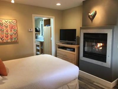 Cambria Shores Inn - 10