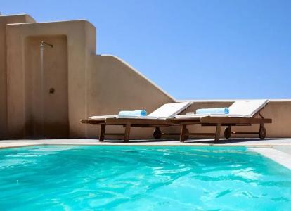 Voreina Gallery Suites - 26