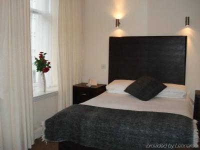 Sandyford - 13
