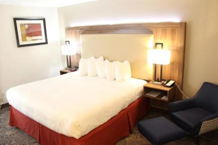 Best Western Plus Airport - Kci East - 33