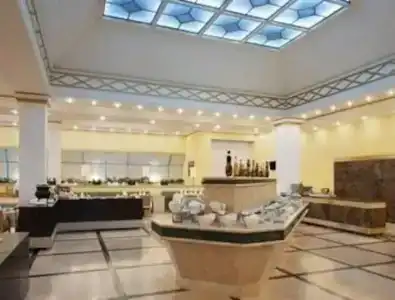 Ramada Plaza - 26
