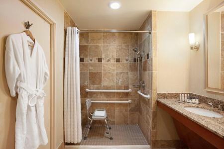 DoubleTree by Hilton Dallas - Love Field - 8