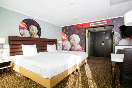 Golden Tulip Central - 82