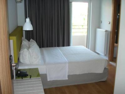 Elements Rooms & - 1