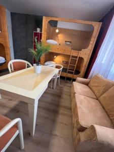 Black Sheep Hostel - 25