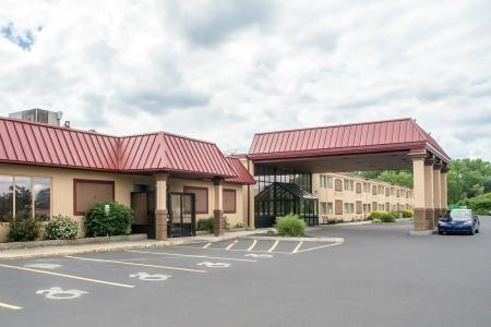 Rodeway Inn Airport - 18