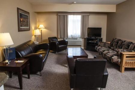 Days Inn & Suites by Wyndham - 31