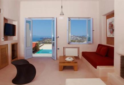 Voreina Gallery Suites - 58