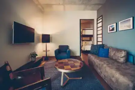 South Congress - 89