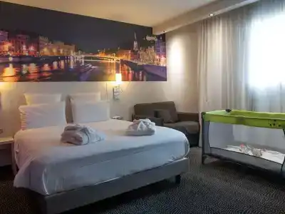 Hôtel Mercure Lyon Centre Charpennes - 3