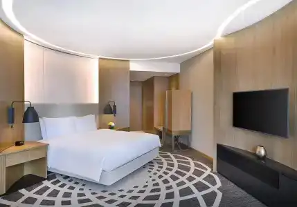 DoubleTree by Hilton Dubai - Business Bay - 37