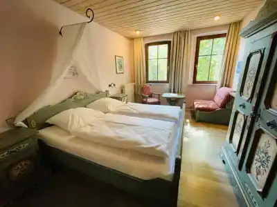 Bayerischer Hof - 44