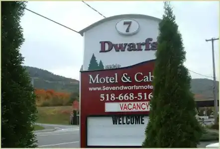Seven Dwarfs & Cabins - 0