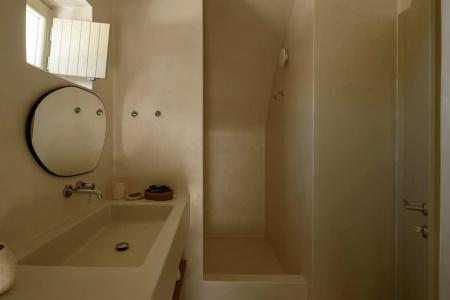 Este Luxury Suites - 43