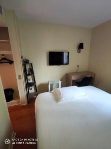 Kyriad Nîmes Ouest A9 - 47