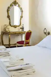Let's b&b - 60