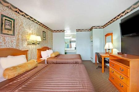 Travelodge By Wyndham San Antonio Lackland a f b - 47