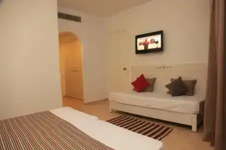 Menara - 30