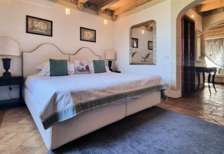 Castello di Velona - The Leadings of the World - 222