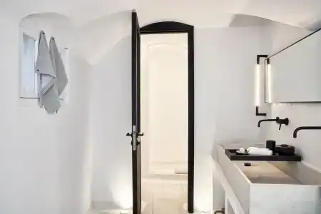 Charisma Suites - 7