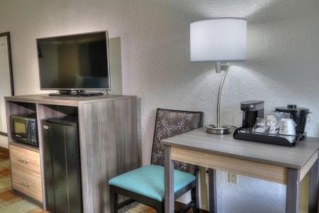 Pigeon River Inn - 72