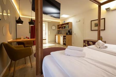 Little Suite - 35